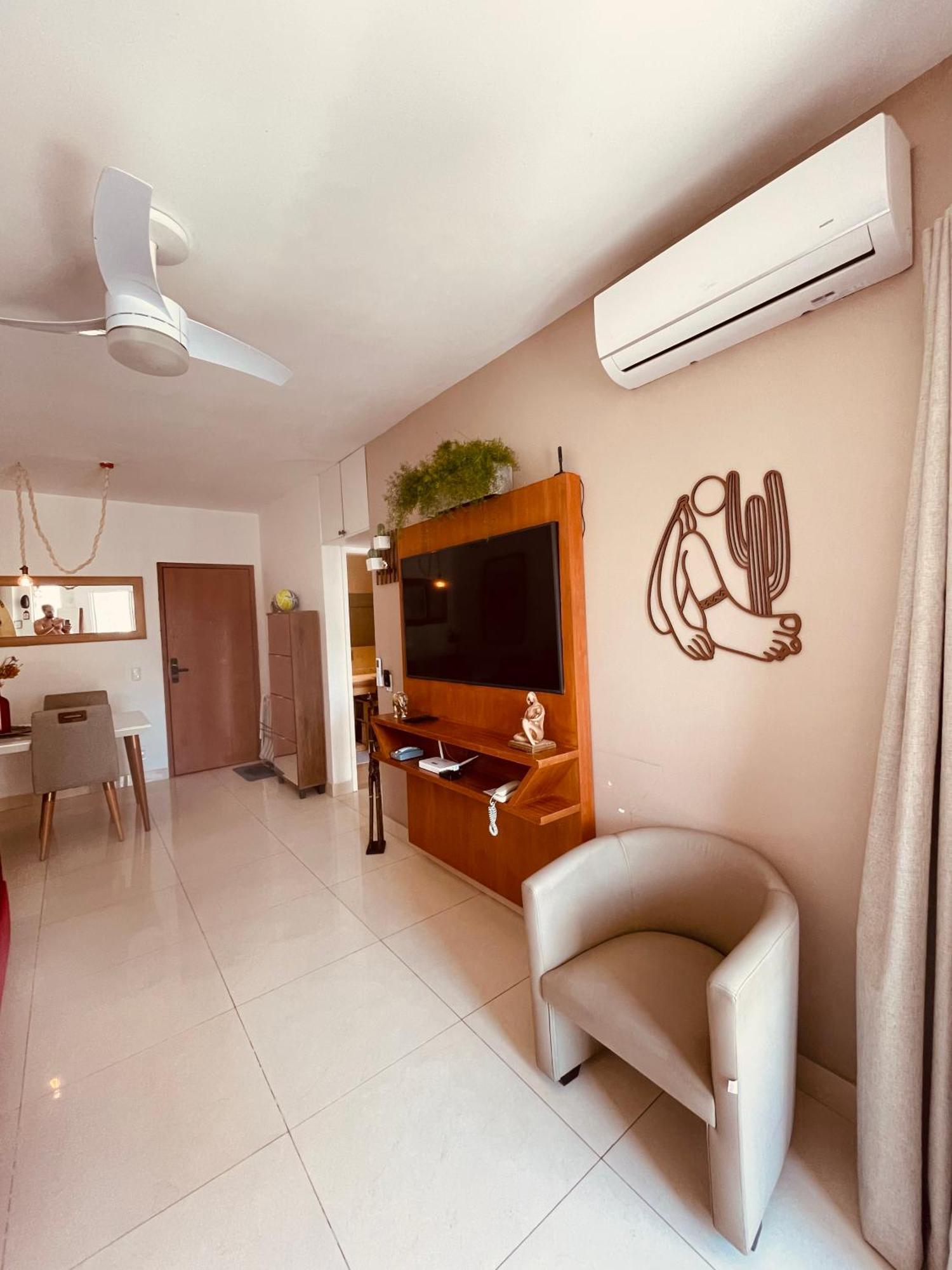 Pe Na Areia: Beachfront With Ocean View Apartment